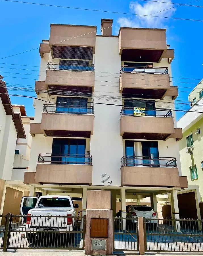 Ótimo apartamento à dois minutos  Apartamento Bombinhas