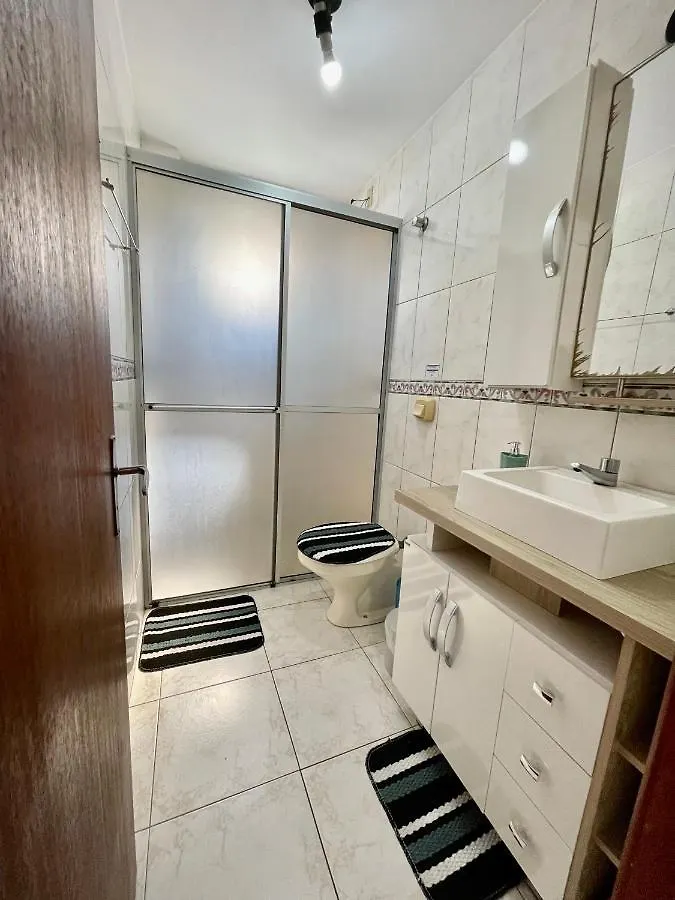 Ótimo apartamento à dois minutos  Apartamento Bombinhas
