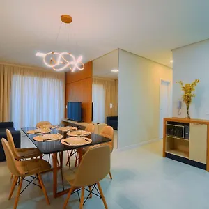  Apartamento Excelente Localização - No Centro De Bombinhas, Próximo Do Mar - 2 Dorms 5 Pessoas